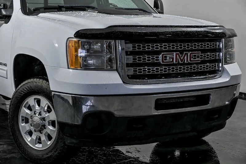 2013 GMC Sierra Heavy Duty 3rd Gen - Image 2 of 21