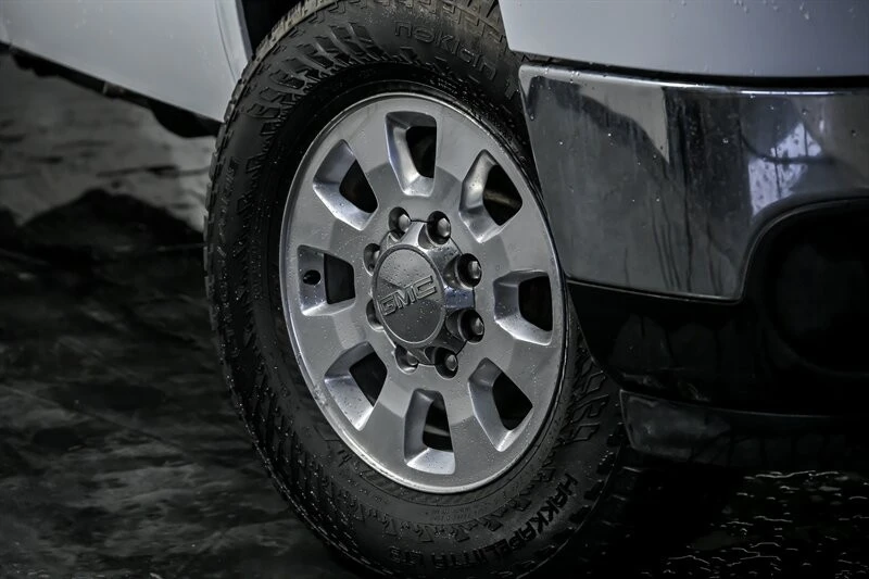 2013 GMC Sierra Heavy Duty 3rd Gen - Image 3 of 21