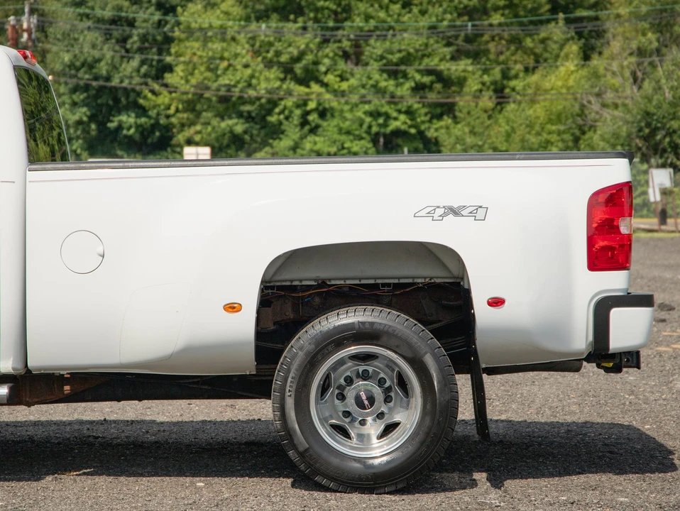 2013 GMC Sierra Heavy Duty 3rd Gen - Image 17 of 31