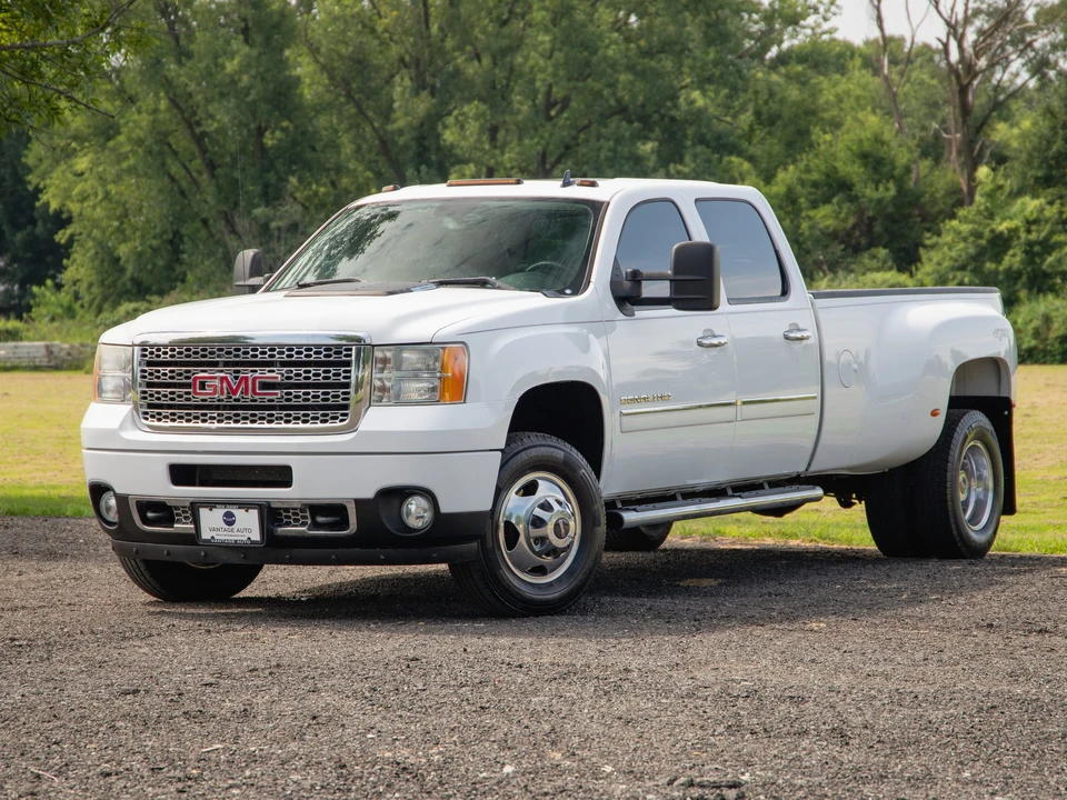 2013 GMC Sierra Heavy Duty 3rd Gen - Image 3 of 31