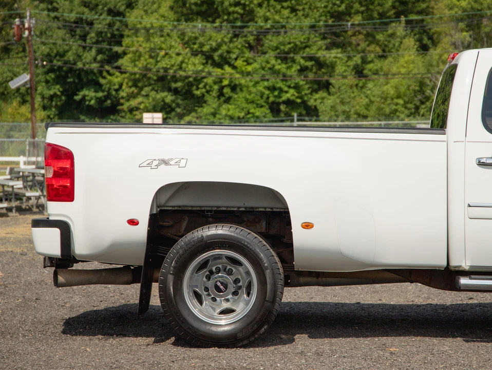 2013 GMC Sierra Heavy Duty 3rd Gen - Image 24 of 31