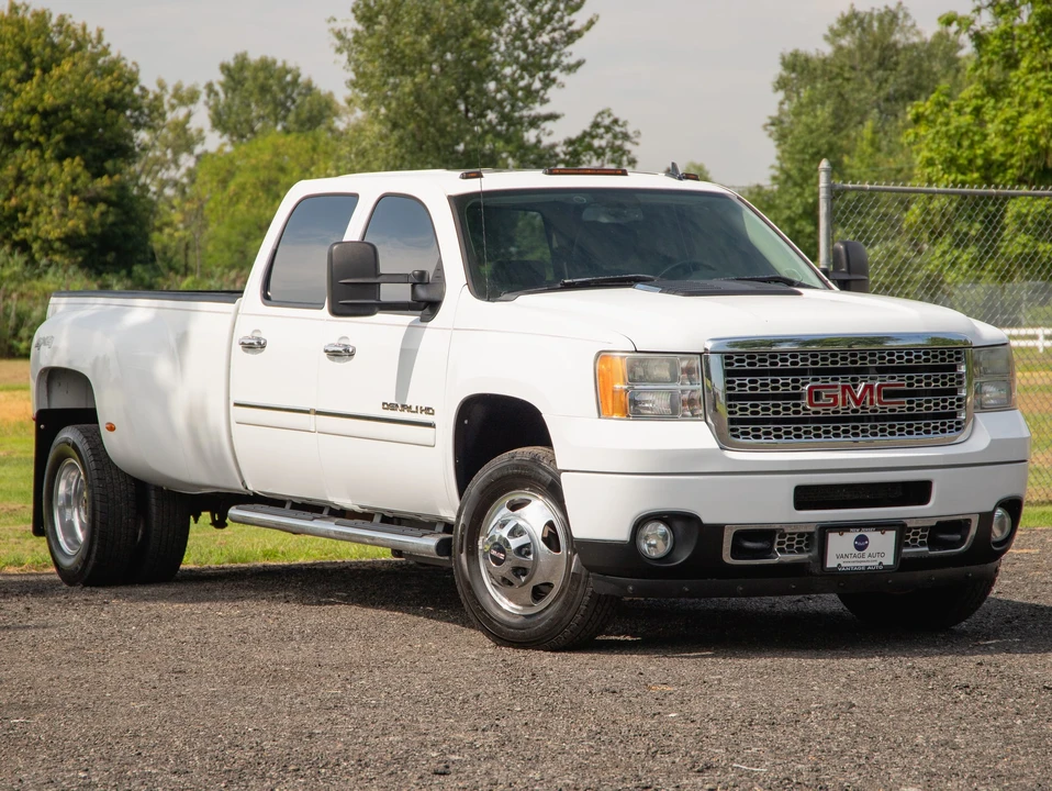 2013 GMC Sierra Heavy Duty 3rd Gen - Image 11 of 31