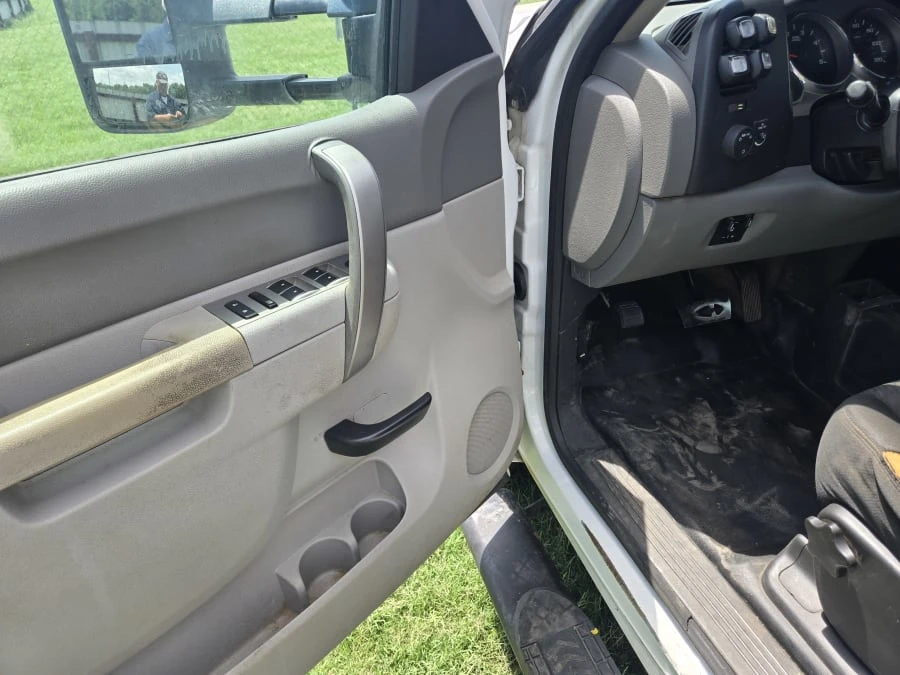 2013 GMC Sierra Heavy Duty 3rd Gen - Image 8 of 10