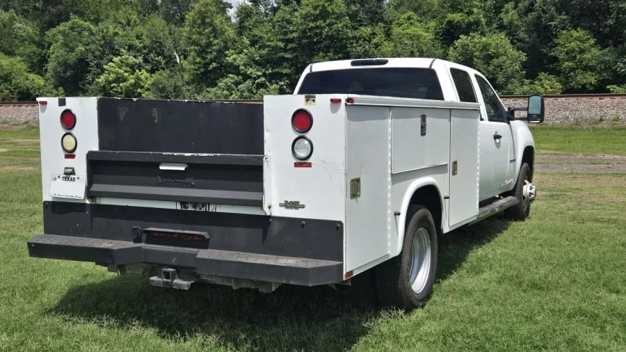 2013 GMC Sierra Heavy Duty 3rd Gen - Image 3 of 10