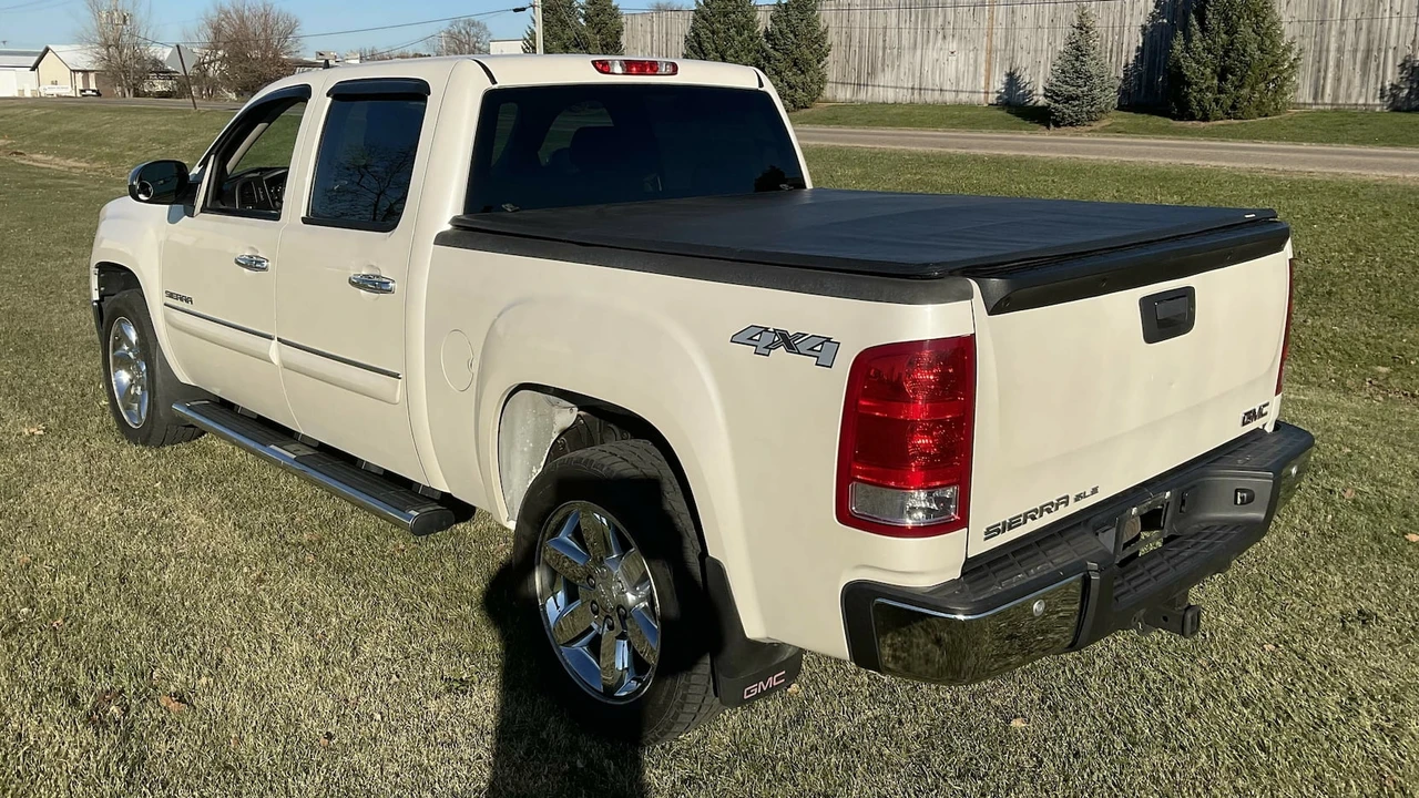 2013 GMC Sierra 3rd Gen - Image 3 of 10