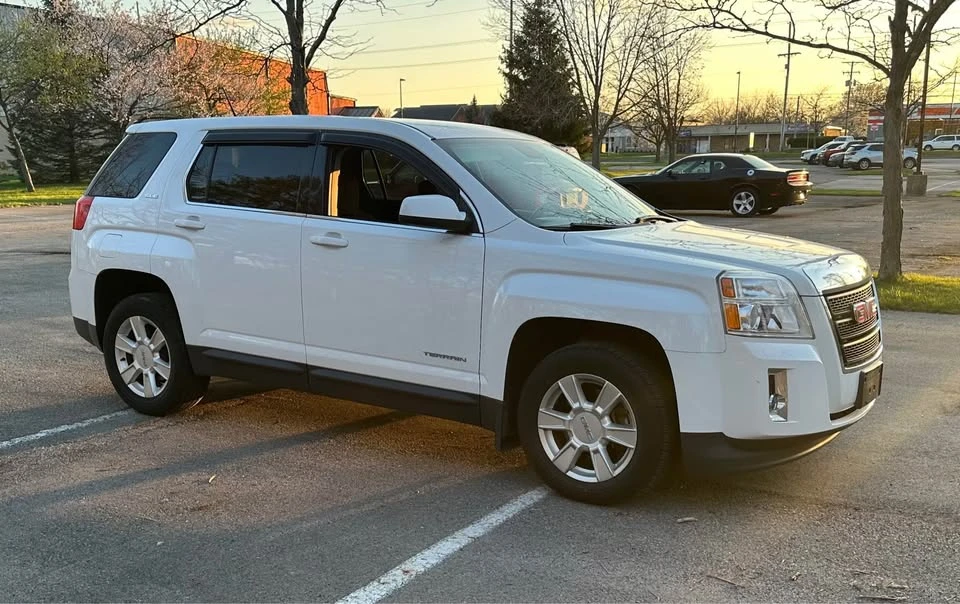 2013 GMC Terrain - Image 2 of 13