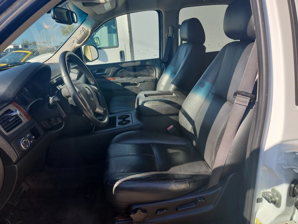 2013 GMC Yukon 3rd Gen - Image 6 of 10