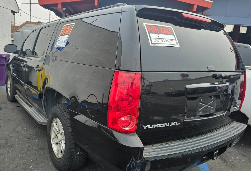 2013 GMC Yukon 3rd Gen - Image 3 of 17