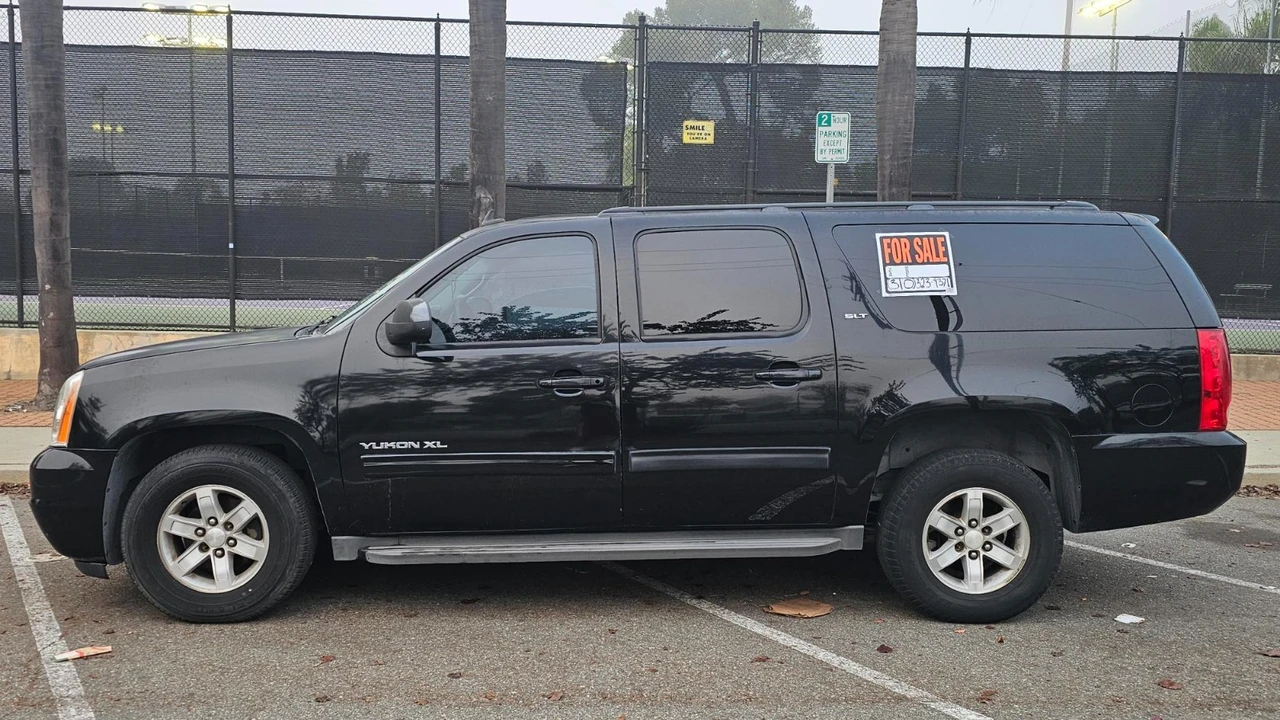 2013 GMC Yukon 3rd Gen - Image 6 of 17