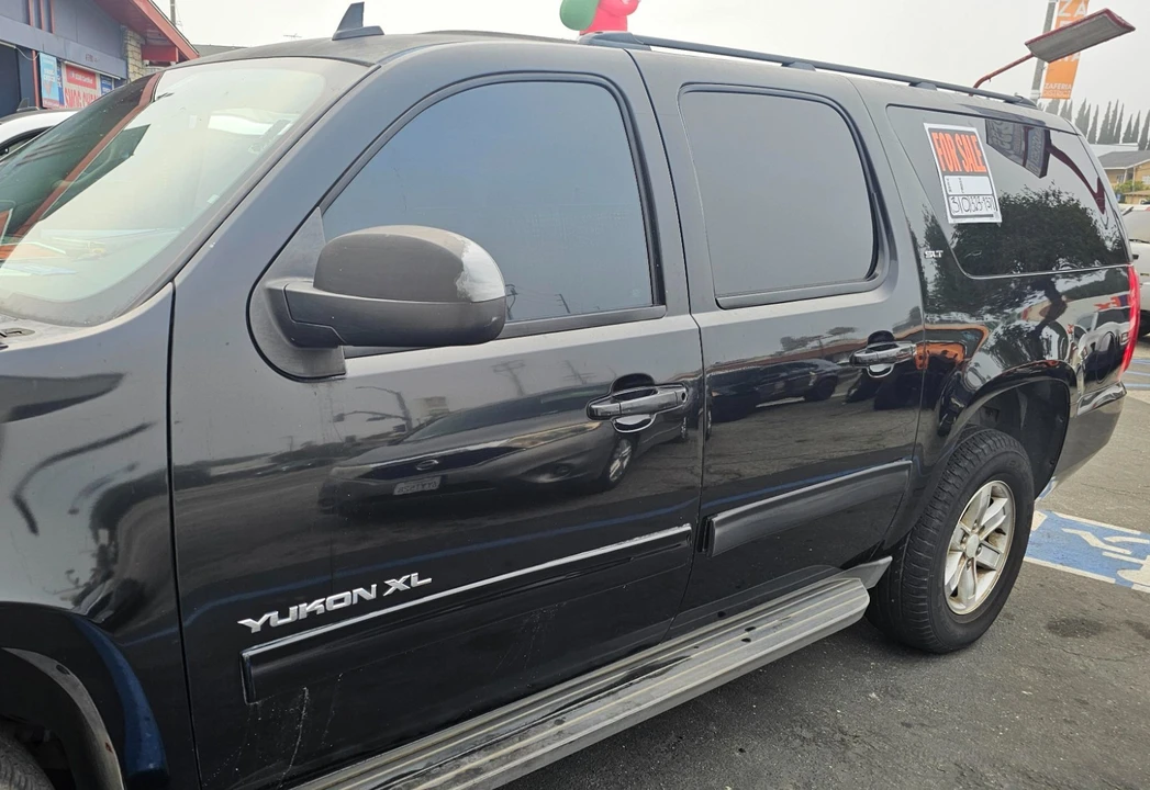 2013 GMC Yukon 3rd Gen - Image 2 of 17