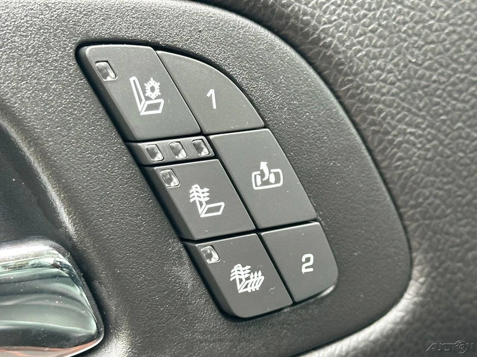 2013 GMC Yukon 3rd Gen - Image 19 of 21