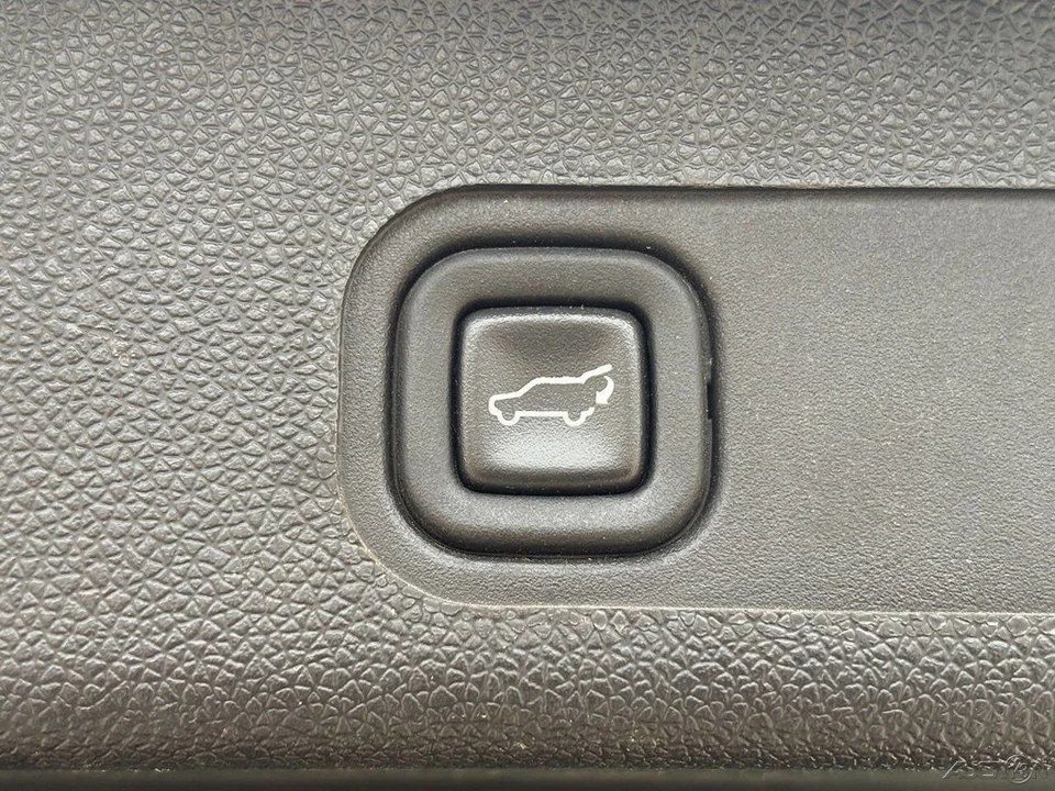 2013 GMC Yukon 3rd Gen - Image 18 of 21