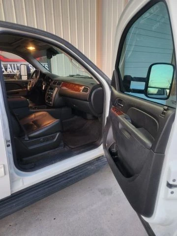 2013 GMC Yukon 3rd Gen - Image 17 of 21
