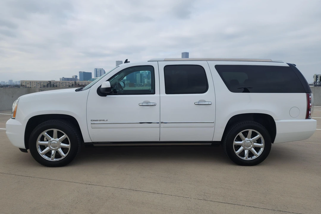 2013 GMC Yukon 3rd Gen - Image 3 of 31