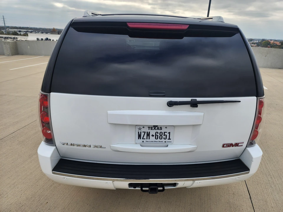 2013 GMC Yukon 3rd Gen - Image 11 of 31