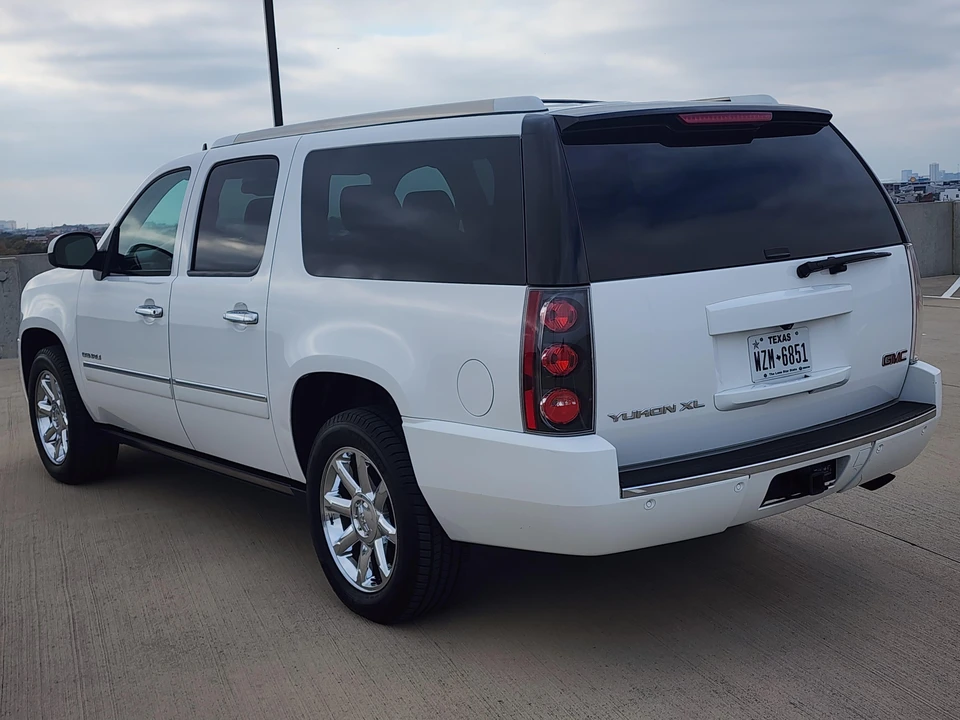 2013 GMC Yukon 3rd Gen - Image 9 of 31