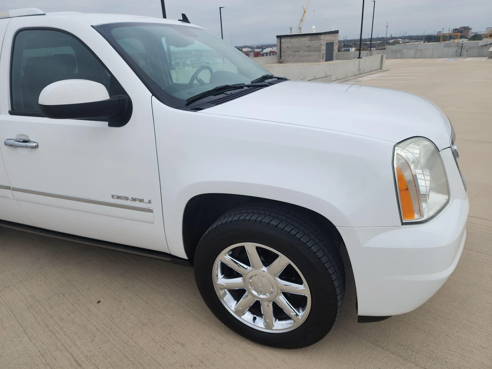 2013 GMC Yukon 3rd Gen - Image 28 of 31