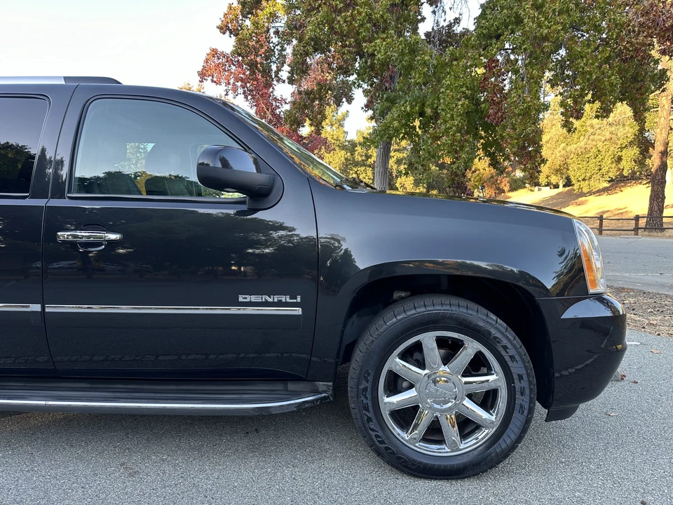 2013 GMC Yukon 3rd Gen - Image 25 of 31