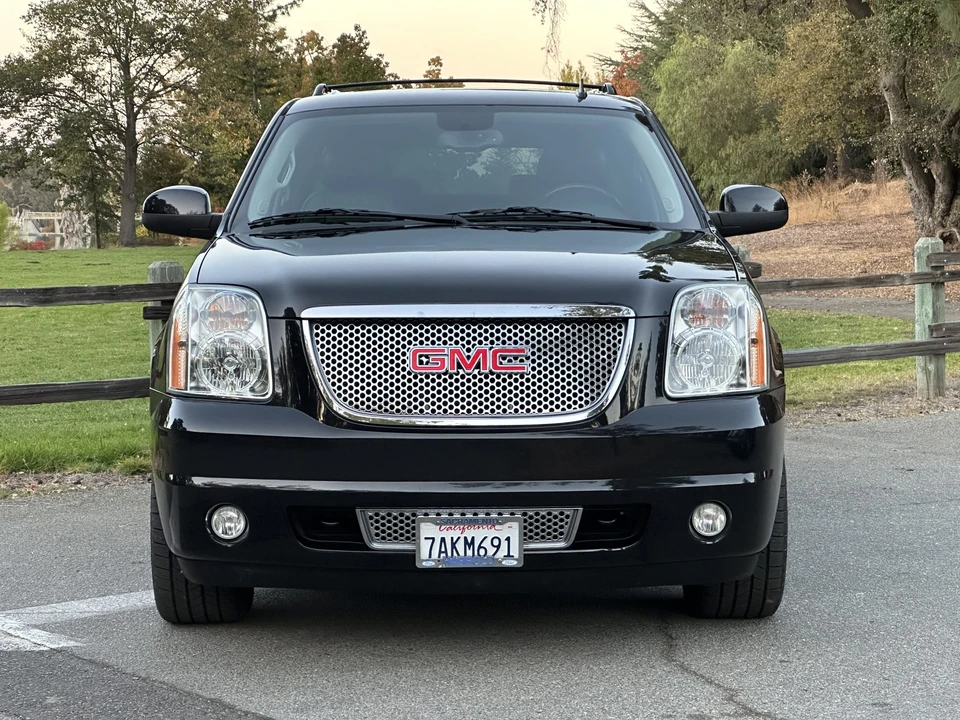 2013 GMC Yukon 3rd Gen - Image 11 of 31
