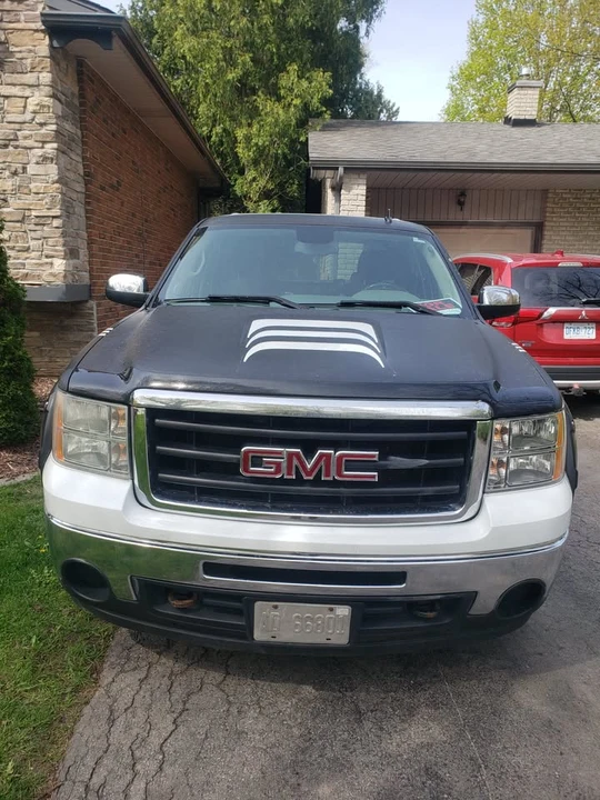 2013 GMC Sierra 3rd Gen - Image 2 of 9