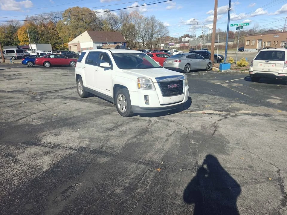2013 GMC Terrain - Image 2 of 15