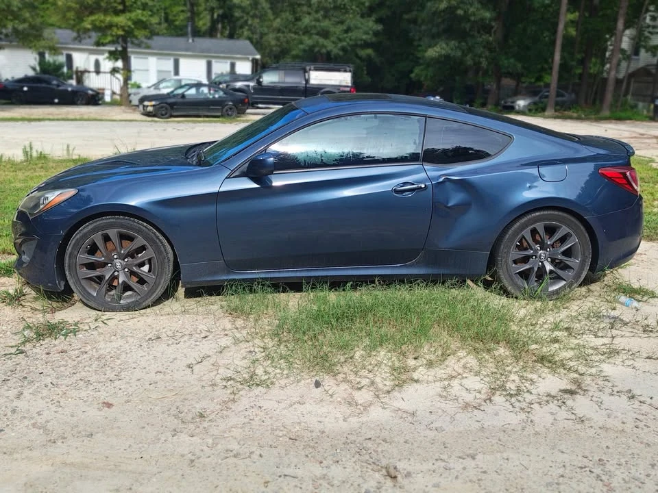 2013 Genesis - Image 2 of 5
