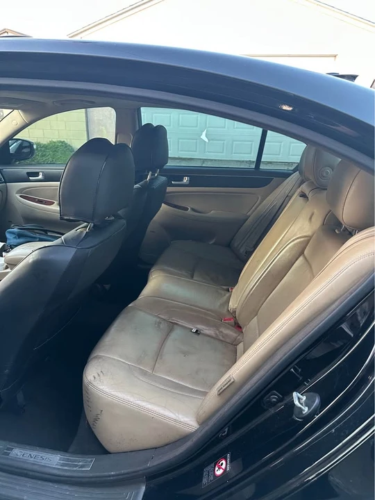 2013 Genesis - Image 6 of 6