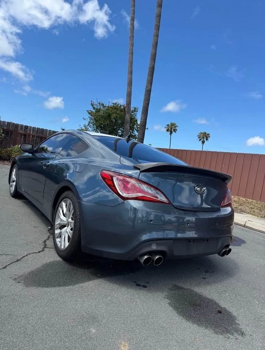 2013 Genesis - Image 2 of 7