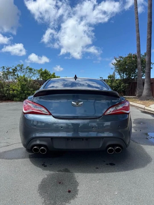 2013 Genesis - Image 3 of 7