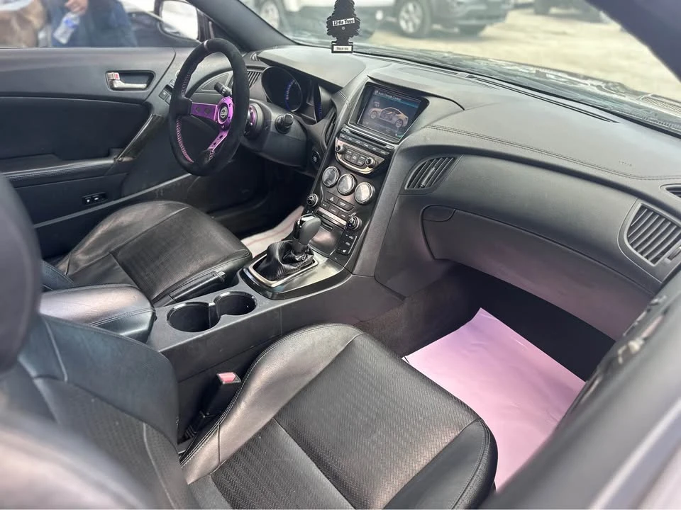 2013 Genesis - Image 6 of 7