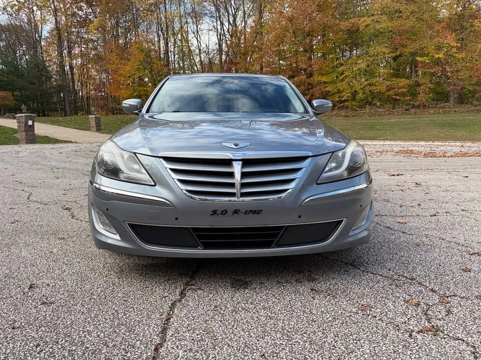 2013 Hyundai Genesis - Image 8 of 16