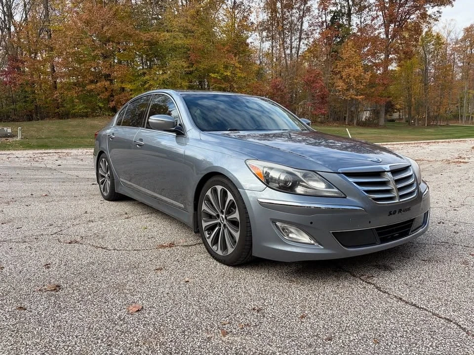 2013 Hyundai Genesis - Image 7 of 16