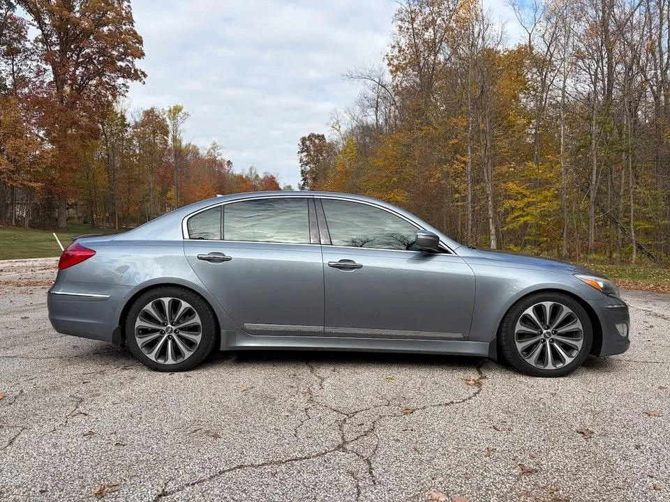 2013 Hyundai Genesis - Image 6 of 16