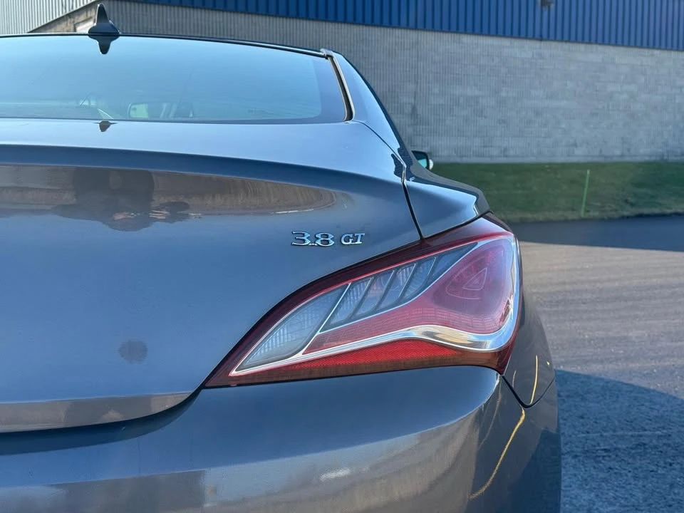 2013 Genesis - Image 15 of 20