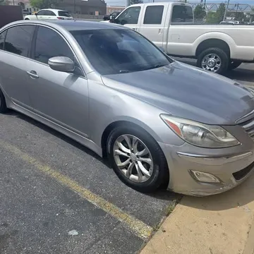 2013 Genesis Sedan