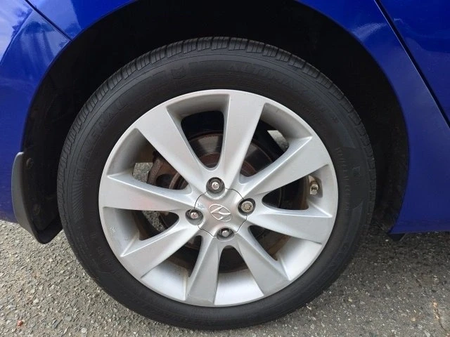 2013 Genesis - Image 10 of 11