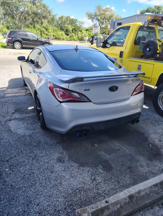 2013 Hyundai Genesis Coupe - Image 6 of 9