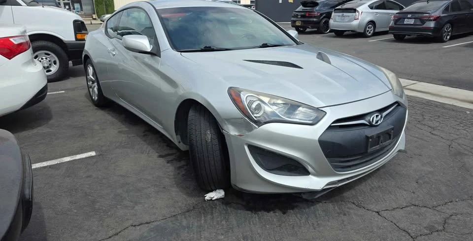 2013 Genesis - Image 2 of 10