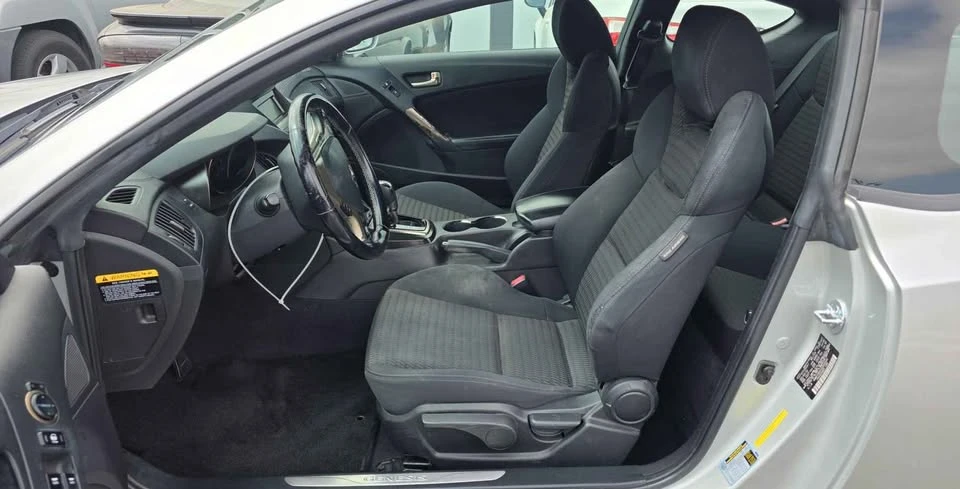 2013 Genesis - Image 4 of 10