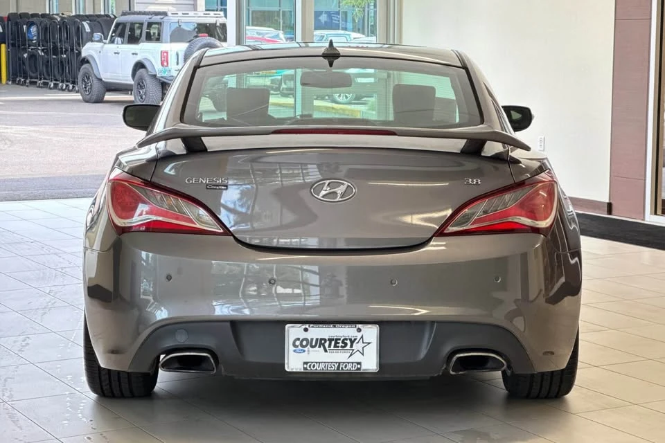 2013 Genesis - Image 3 of 7