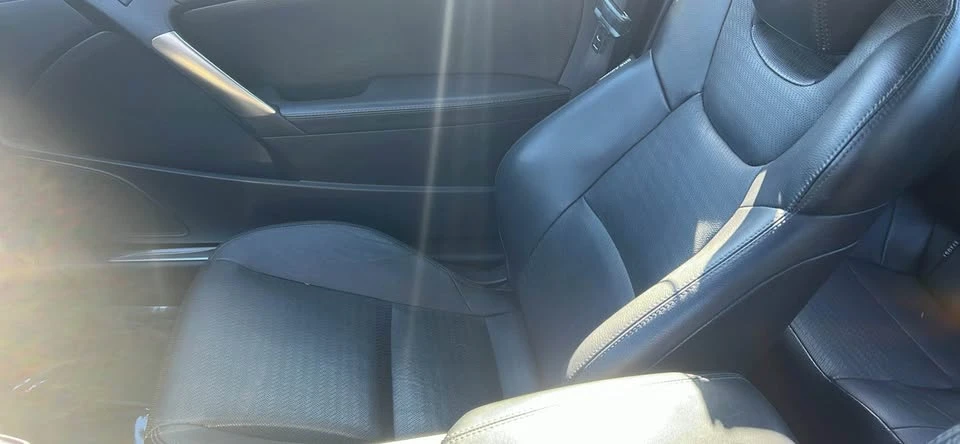 2013 Genesis - Image 10 of 13
