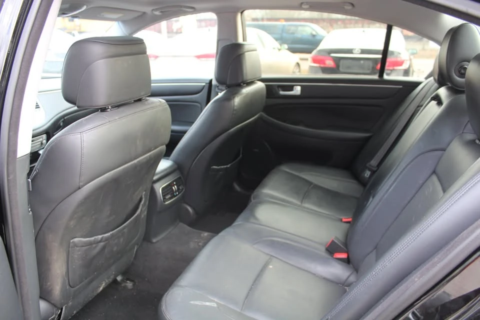 2013 Hyundai Genesis - Image 11 of 14