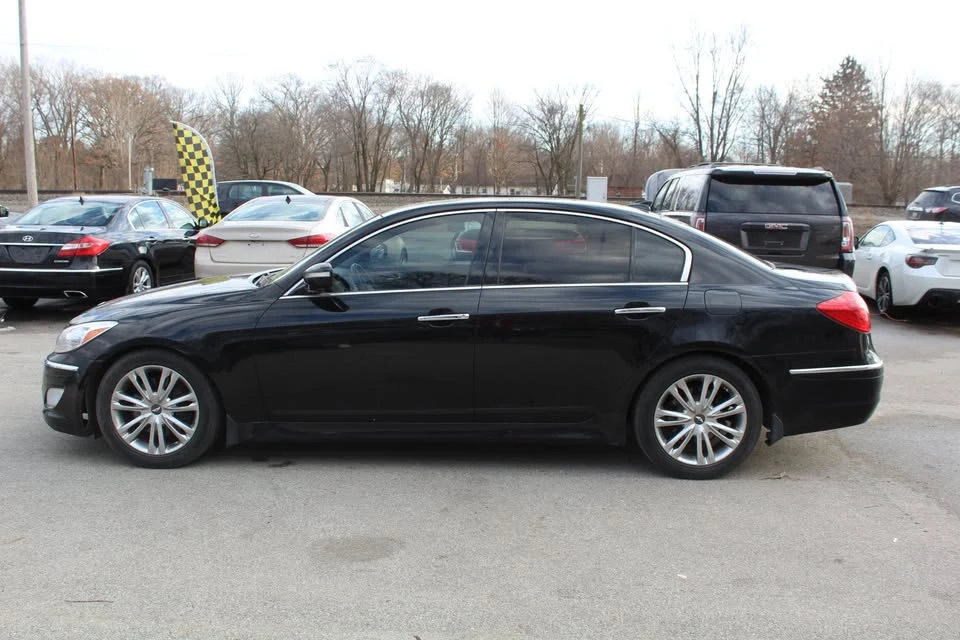 2013 Hyundai Genesis - Image 5 of 14