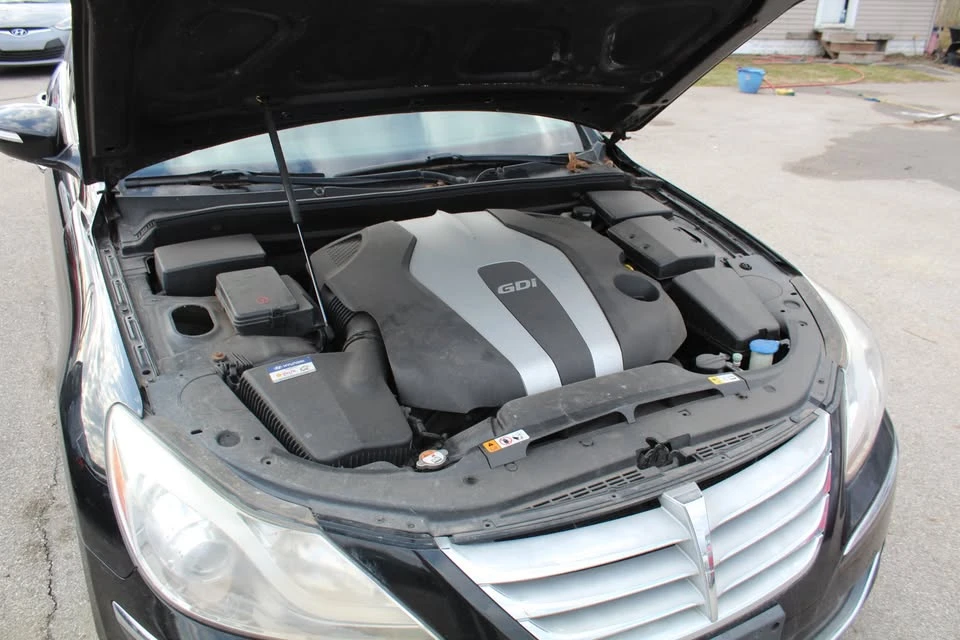 2013 Hyundai Genesis - Image 14 of 14