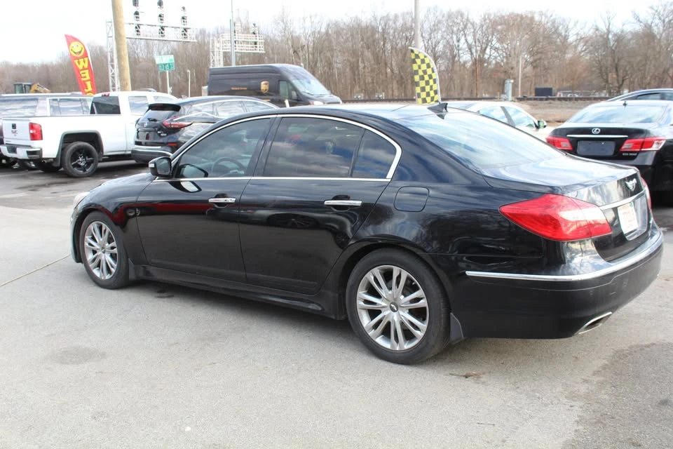 2013 Hyundai Genesis - Image 6 of 14