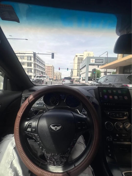 2013 Genesis - Image 4 of 5