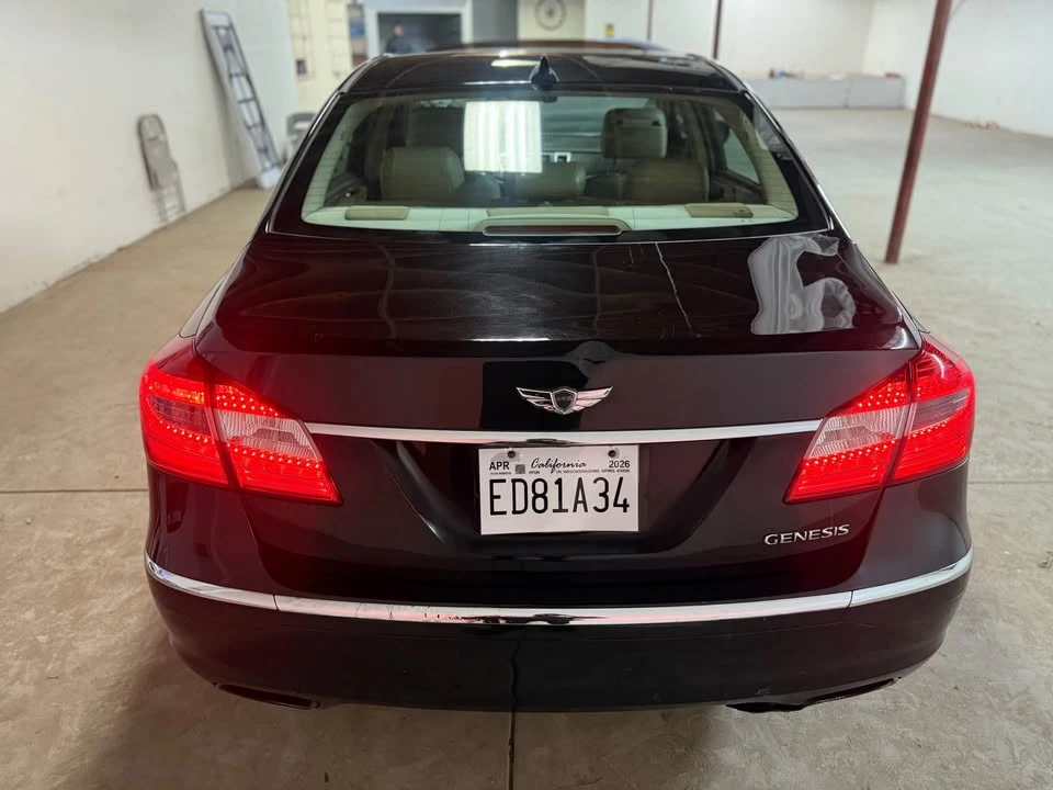 2013 Hyundai Genesis - Image 6 of 15