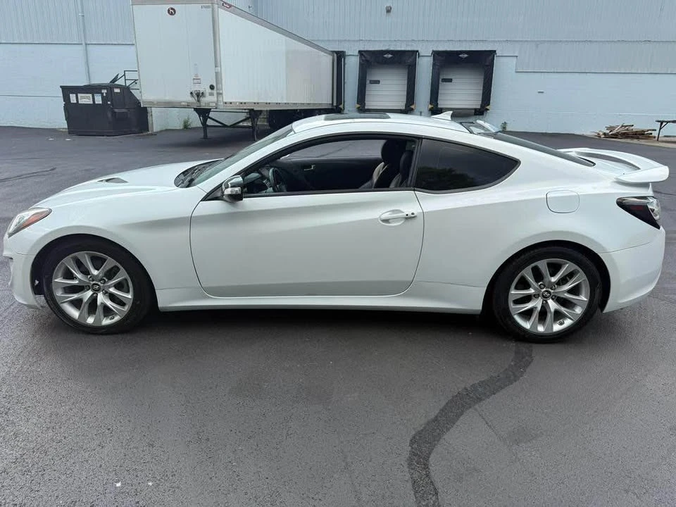 2013 Hyundai Genesis Coupe - Image 3 of 5