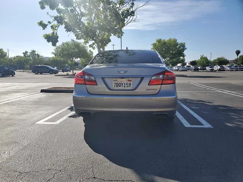 2013 Hyundai Genesis Sedan