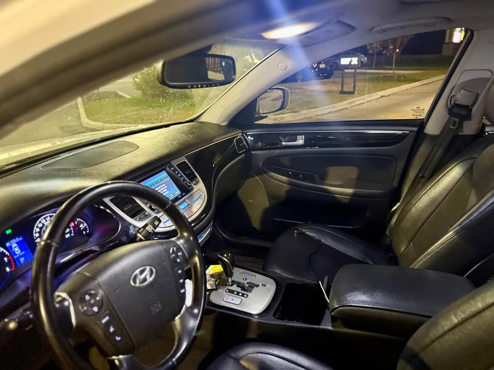 2013 Hyundai Genesis - Image 5 of 9